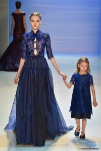 georges-hobeika-couture-fall-winter-2014-2015-look-21-deep-lace-blue-gown-with-keyhole-sleeves
