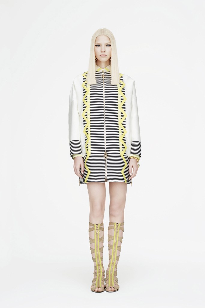 Versace_001_1366.1366x2048