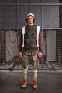Off-White_006_1366