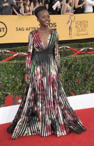 sag-awards-2015-lupita-nyongo-red-carpet__oPt