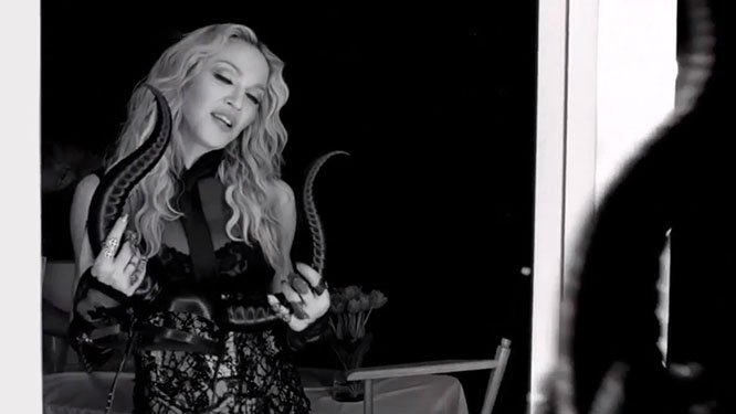 madonna_living_for_love_design