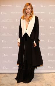 Suki-Waterhouse-Fine-Arts-Museums-Of-San-Francisco-2015-Mid-Winter-Gala-3