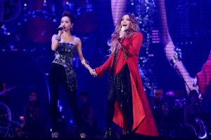 張惠妹、蔡依林雙后世紀同台-《烏托邦》飆唱「我知道你什麼都不要」4