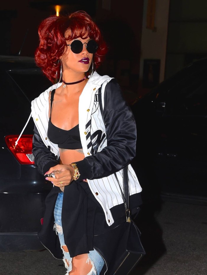 3-Rihannas-New-Curly-Red-Hairstyle-700x928