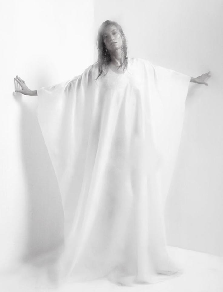 gisele-bc3bcndchen-by-zee-nunes-for-vogue-brazil-may-2015-8