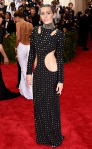 rs_634x1024-150504173359-634.Miley-Cyrus-met-gala-red-carpet.jw.5415