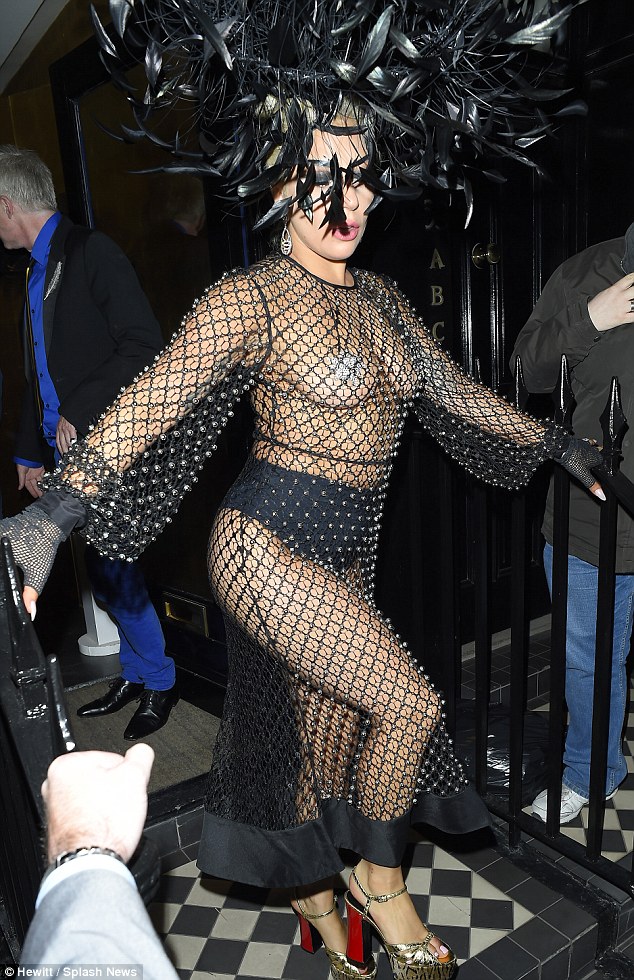 297641ED00000578-3116383-image-m-159_1433823525342