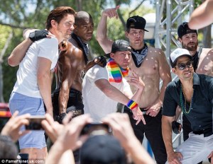 29A09EA500000578-3123931-image-a-62_1434352203747