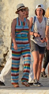 29BB66A100000578-0-image-m-104_1434624750481