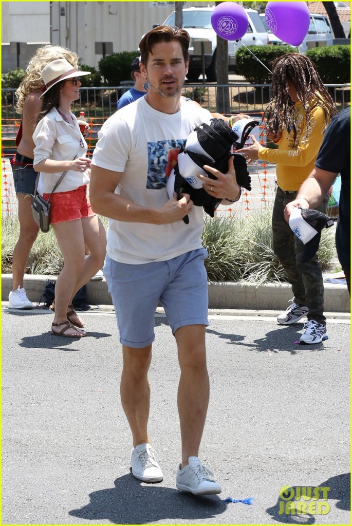 channing-tatum-matt-bomer-surprise-crowd-at-la-pride-05