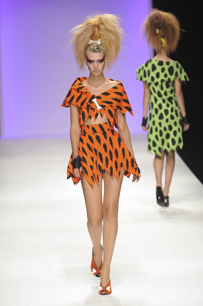 Jeremy+Scott+Spring+2010+Eviypr1NBvUl