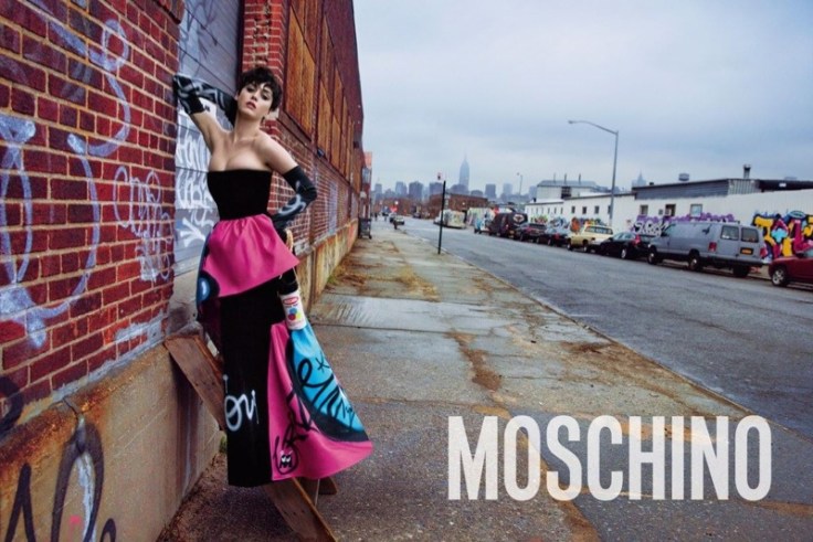 Katy-Perry-Moschino-2015-Photos05