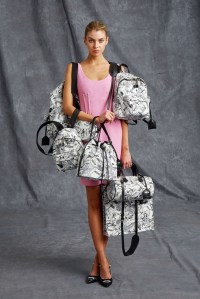 moschino-033-1366