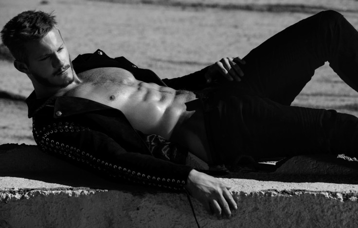 Alexander-Ludwig-2015-Flaunt-Photo-Shoot-004