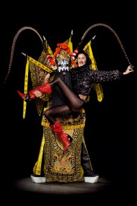 09-Harpers-Bazaar-September-2015-Carines-Icons-Rosie-Huntington-Whiteley-as-Diana-Vreeland-by-Jean-Paul-Goude