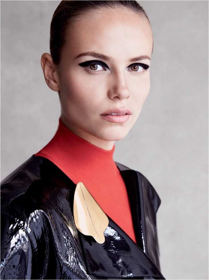 Natasha-Poly-Vogue-Russia-September-2015-Photoshoot04