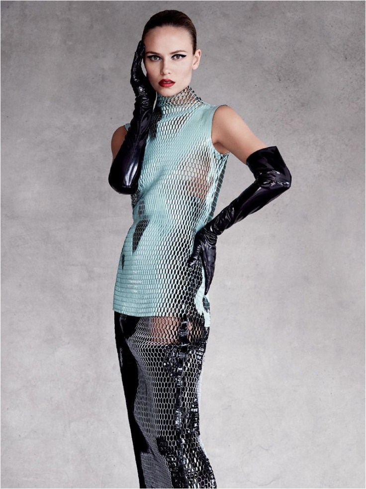 Natasha-Poly-Vogue-Russia-September-2015-Photoshoot09