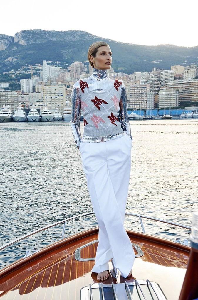 Tereza-Maxova-ELLE-Czech-September-2015-Cover-Editorial08