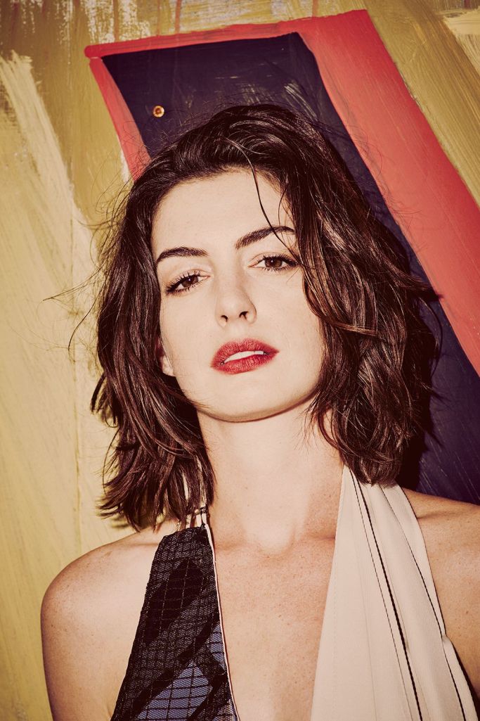 Anne Hathaway-6