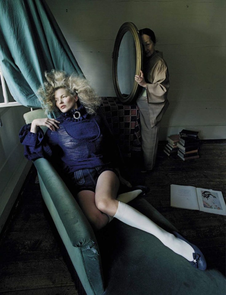 kate-moss-by-tim-walker-for-vogue-italia-september-2015-5