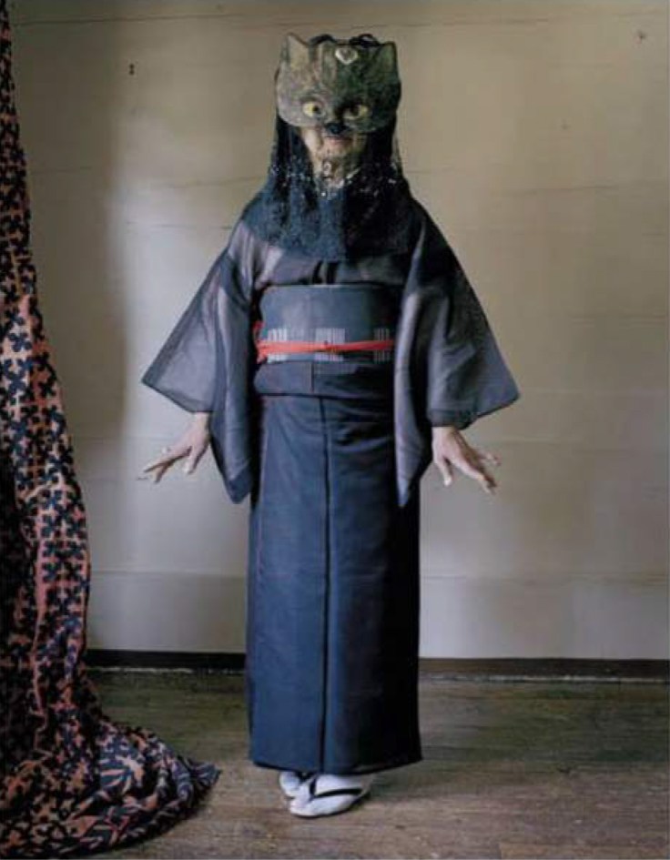 kate-moss-by-tim-walker-for-vogue-italia-september-2015-7