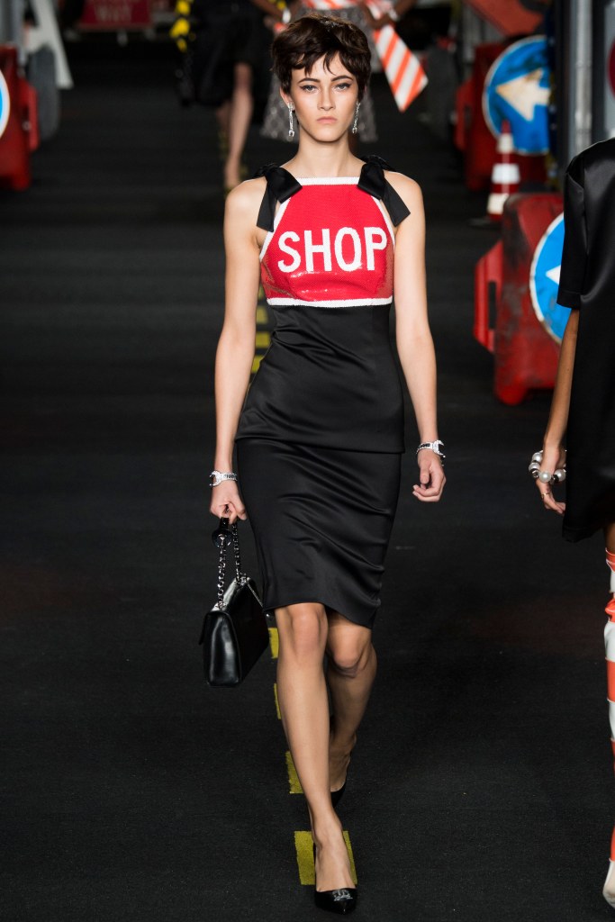 Moschino-25