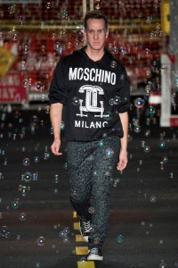 Moschino-65
