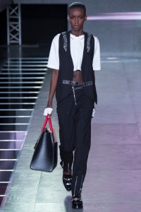 Louis Vuitton-17