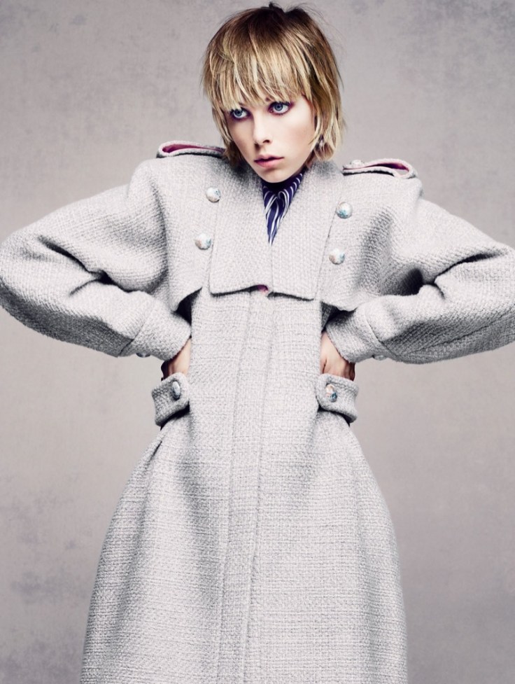 Edie-Campbell-Vogue-China-December-2015-Cover-Pictures04