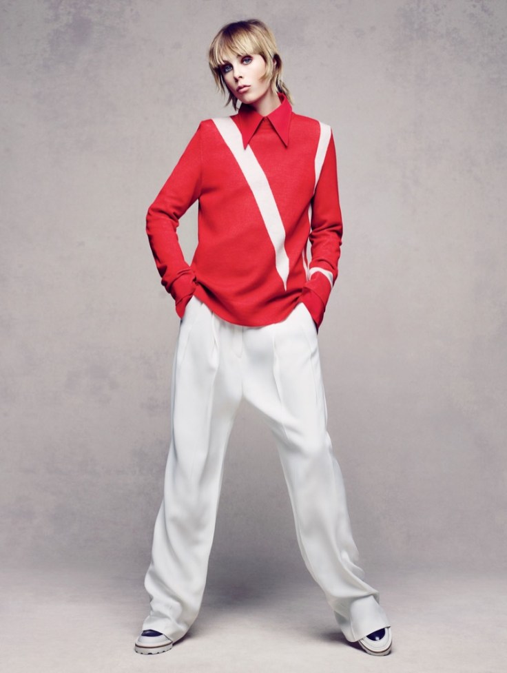 Edie-Campbell-Vogue-China-December-2015-Cover-Pictures05