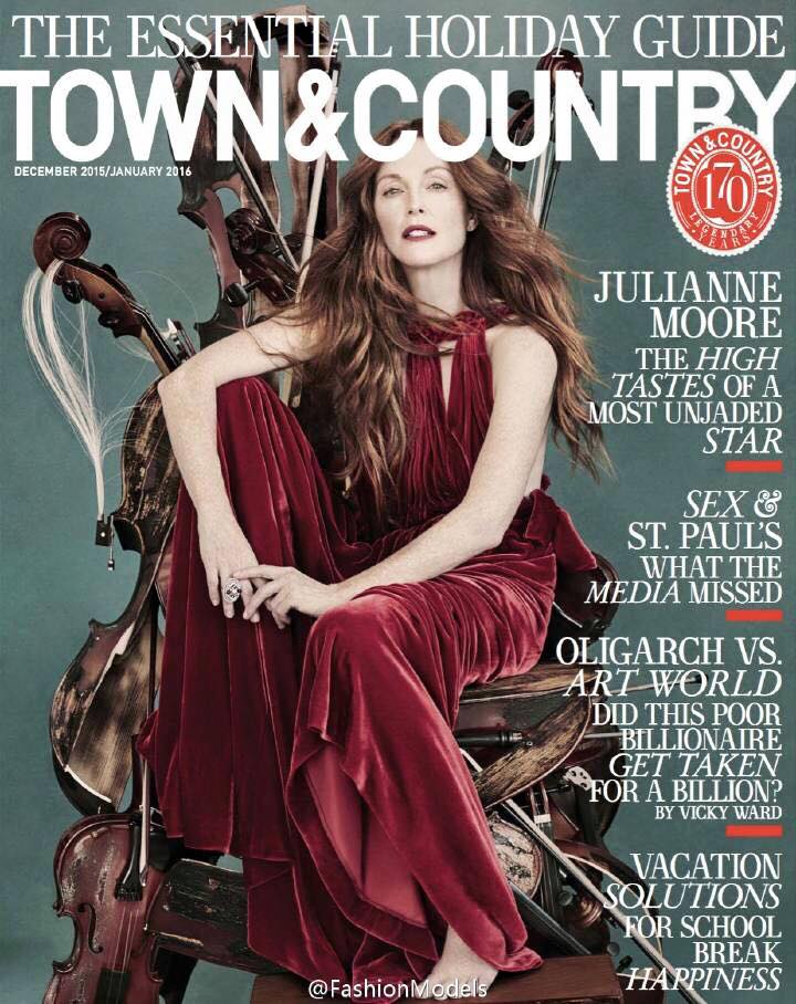 Julianne Moore Town & Country-8
