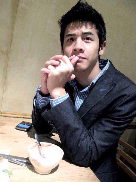 Pao Varit L'Officiel Hommes Thailand-7