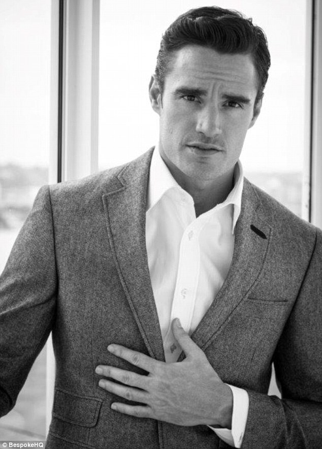Thom Evans-01