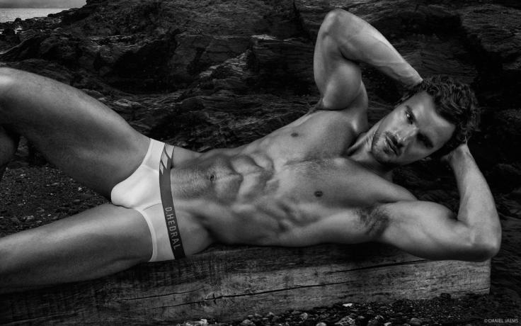 Thom Evans-03