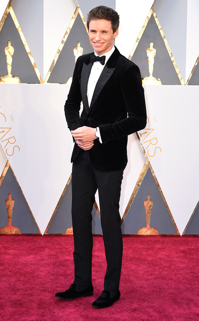 2016 Oscars Eddie Redmayne in Alexander McQueen