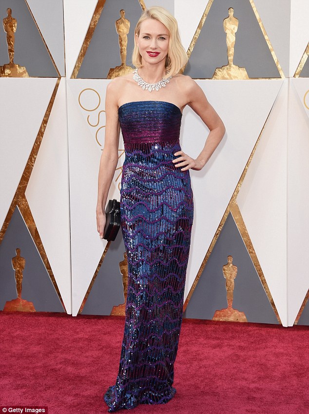 2016 Oscars Naomi Watts in Armani Privé Fall 2015 Couture
