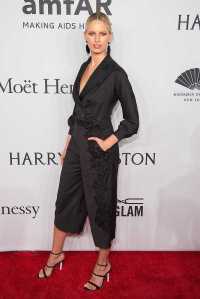 Karolina Kurkova -2016.2.11-