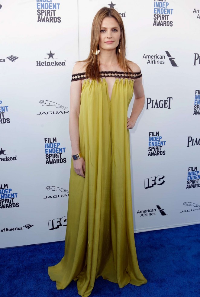 Stana Katic in Alberta Ferretti Spring 2016