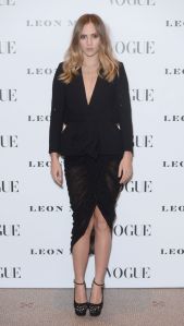 Suki Waterhouse in Ralph & Russo Spring 2016 Couture -2016.2.11-