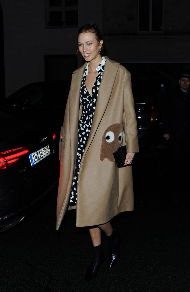 Karlie Kloss in Anya Hindmarch Fall 2016