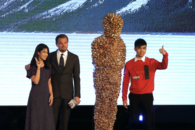 China People Leonardo DiCaprio