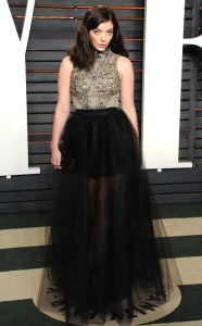 Lorde in Monique Lhuillier -2016.3.1-