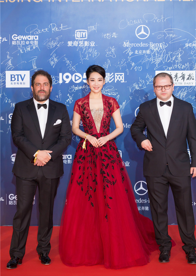 Hsu Qing in Georges Hobeika Fall 2016