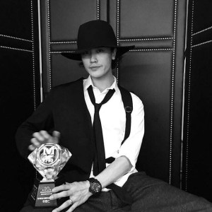 赤西仁 in Yohji Yamamoto Spring 2015 Menswear -2016.4.16-