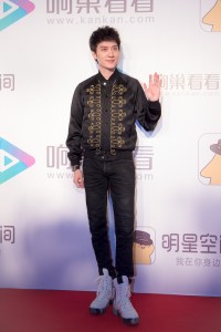 馮紹峰 in Saint Laurent Spring 2015 Menswear -2016.4.10-