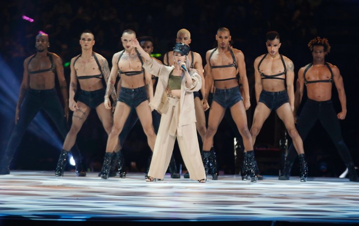 Jolin Tsai in 3.1 Philip Lim Spring 2016-1