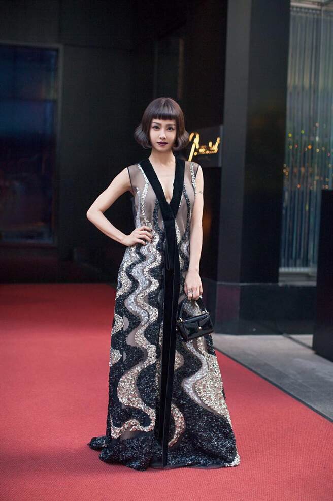 Jolin Tsai in Marc Jacobs Fall 2016