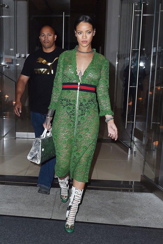 Rihanna in Gucci Spring 2016-1