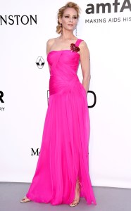 Uma Thurman in Schiaparelli Couture -2016.5.20-