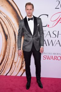 Alexander Skarsgard in Tom Ford Spring 2016 Menswear -2016.6.7-